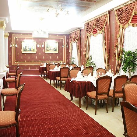 Marlen Hotel Rivne Exterior photo